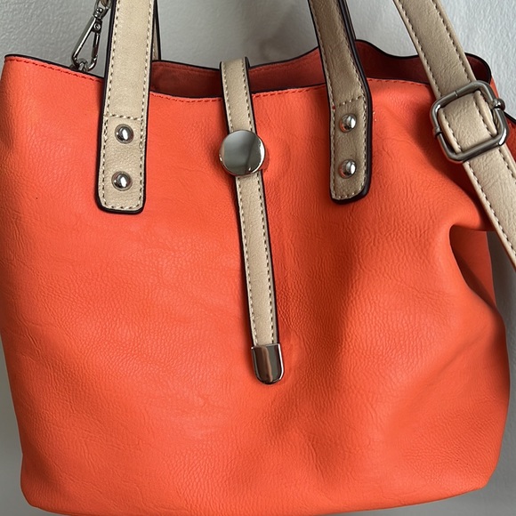 Orange Handbag purse - Picture 3 of 8